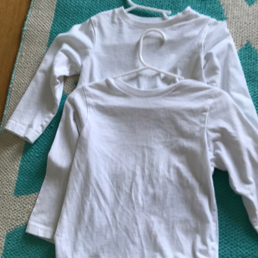 Set of 2 white long sleeved T-shirt’s